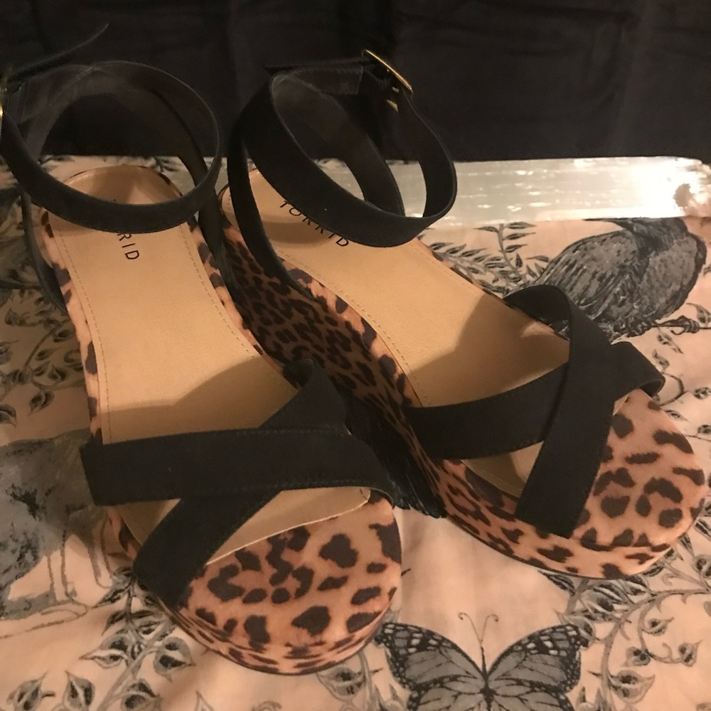 Torrid faux suede platform sandals w/ ankle strap